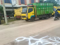 Tabrak Truk yang Sedang Antre BBM Seorang Pemotor Tewas